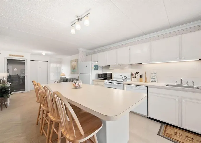 Beautiful Ocean Views From 2 Bedroom Sea Terrace With Outdoor Pool! Ocean City
