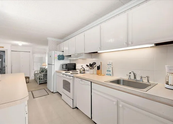 Beautiful Ocean Views From 2 Bedroom Sea Terrace With Outdoor Pool! *