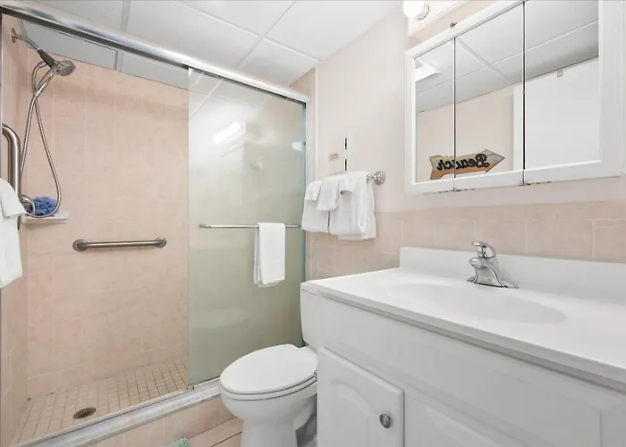 Beautiful Ocean Views From 2 Bedroom Sea Terrace With Outdoor Pool! Holiday home Ocean City