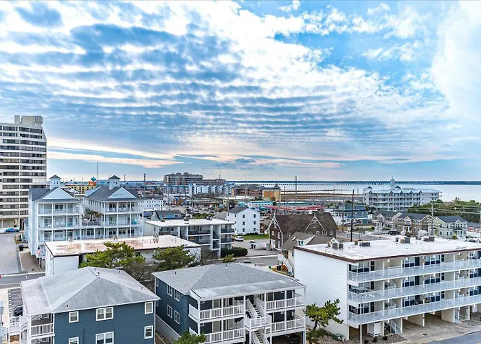 Beautiful Ocean Views From 2 Bedroom Sea Terrace With Outdoor Pool!