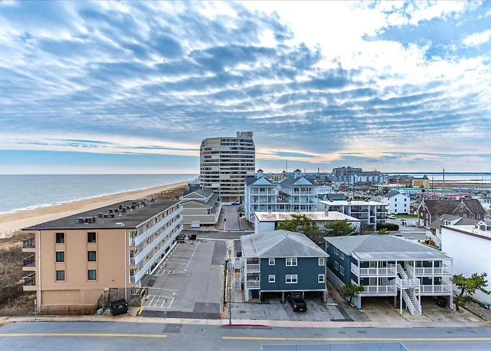 Beautiful Ocean Views From 2 Bedroom Sea Terrace With Outdoor Pool! Holiday home Ocean City