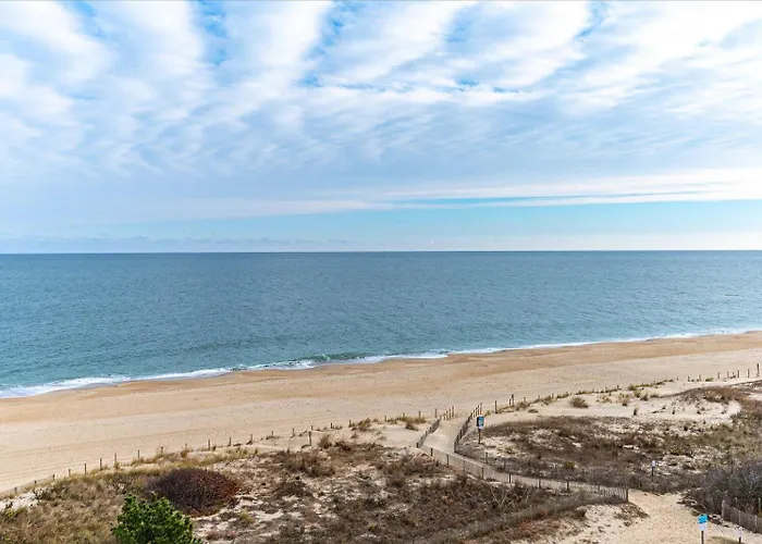 Beautiful Ocean Views From 2 Bedroom Sea Terrace With Outdoor Pool!